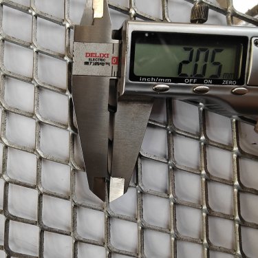 304材質15×25×2.0厚不(bu)鏽鋼鋼闆網(wang)